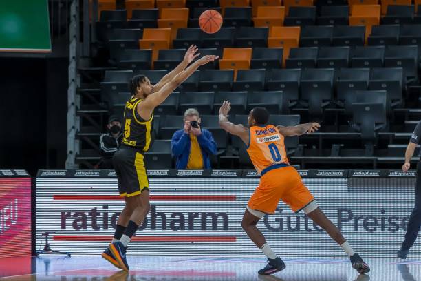 都进一步激 都进一步激