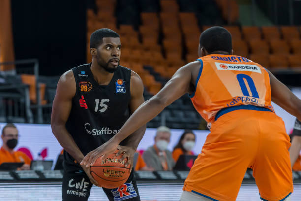 对于凯恩而 对于凯恩而