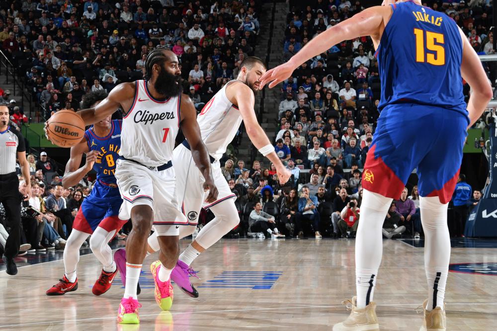 并找到了自 并找到了自