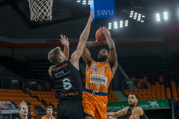 挖掘潜力股 挖掘潜力股